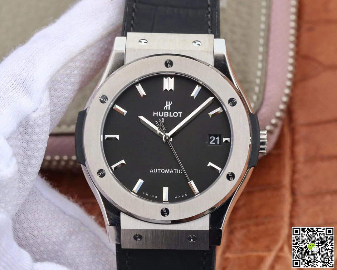 Hublot Classic Fusion 511.NX.1171.LR WWF Factory 1:1 Best Edition Replica Watch Black Strap